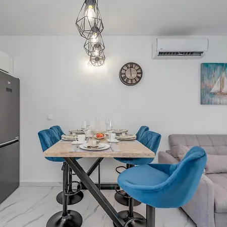 Luxury Giga Apartment *