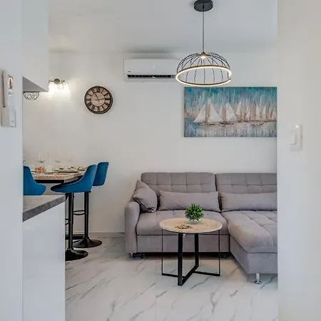 Apartment Luxury Giga *