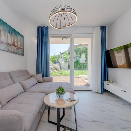 Luxury Giga Apartment *